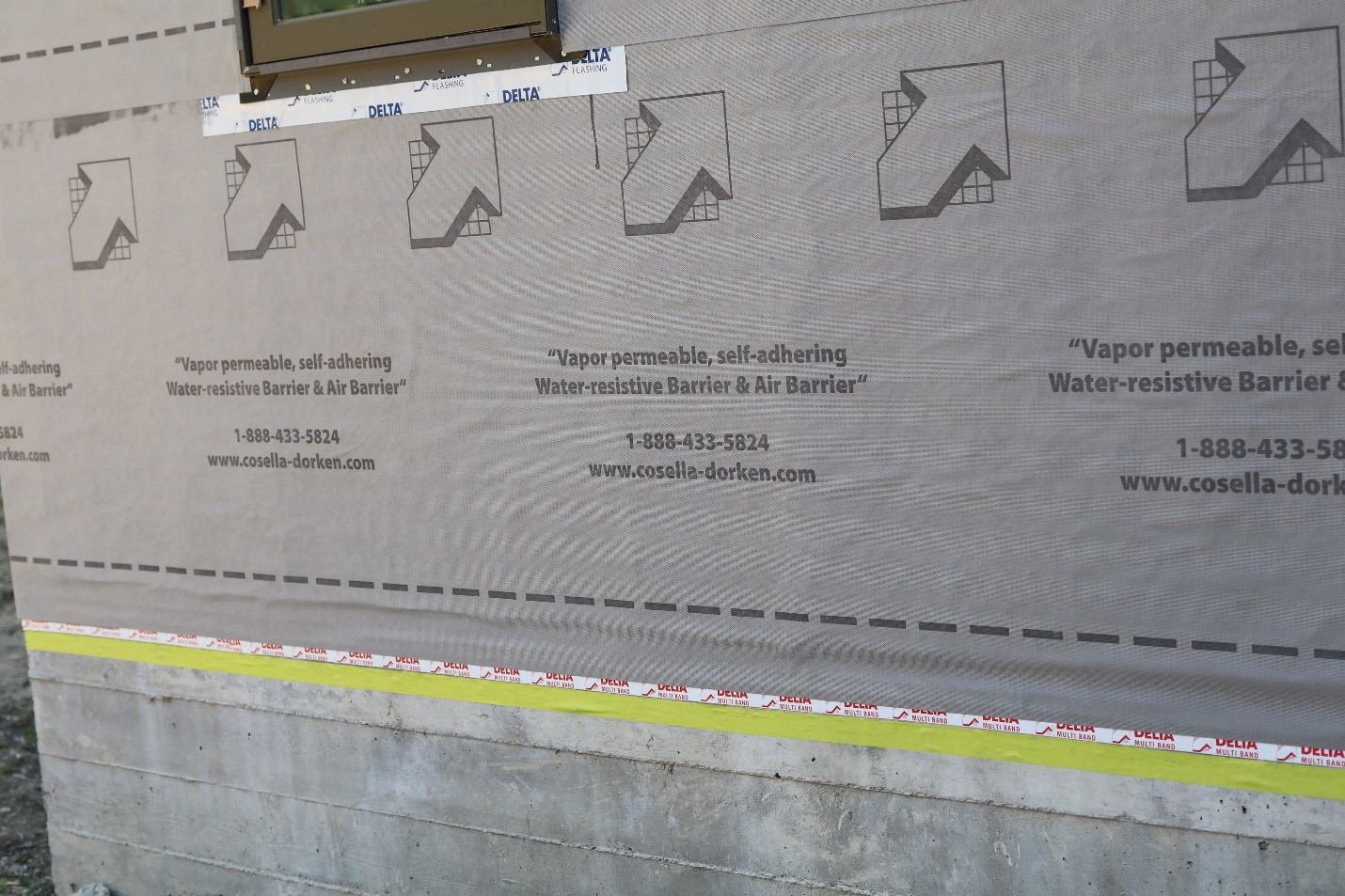 Close up image of DELTA®-VENT SA vapor permeable air- and water resistive barrier and DELTA-MULTI-BAND 